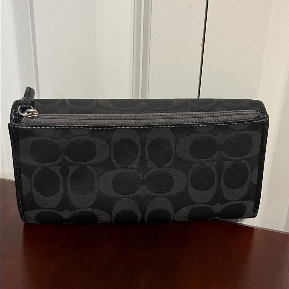 Coach Vintage Ashley Trifold Wallet Black Signature Logo Canvas Leather